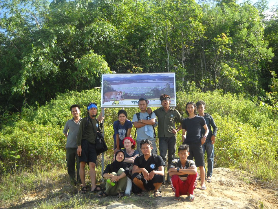 Team Translokasi 12 Kukang sumatera di Batutegi Lampung